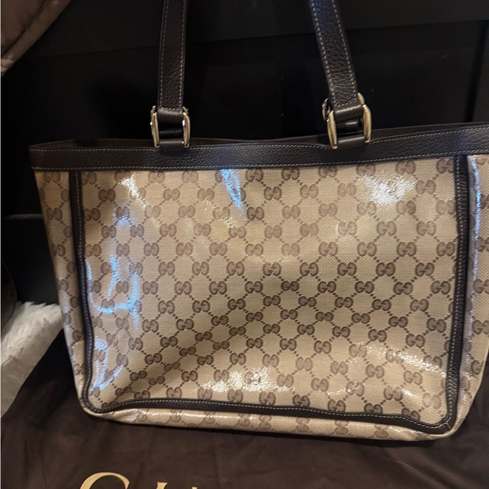 Gucci Brown Monogram Abbey Tote Bag - Picture 4 of 11